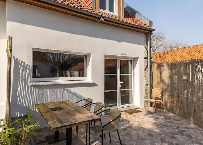 Maison Avec Terrasse - 2 Chambres Confortables Pour 4 A 6 Personnes