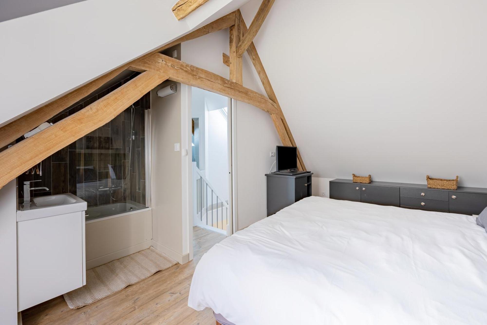 Maison Avec Terrasse - 2 Confortables Pour 4 A 6 Personnes Verton