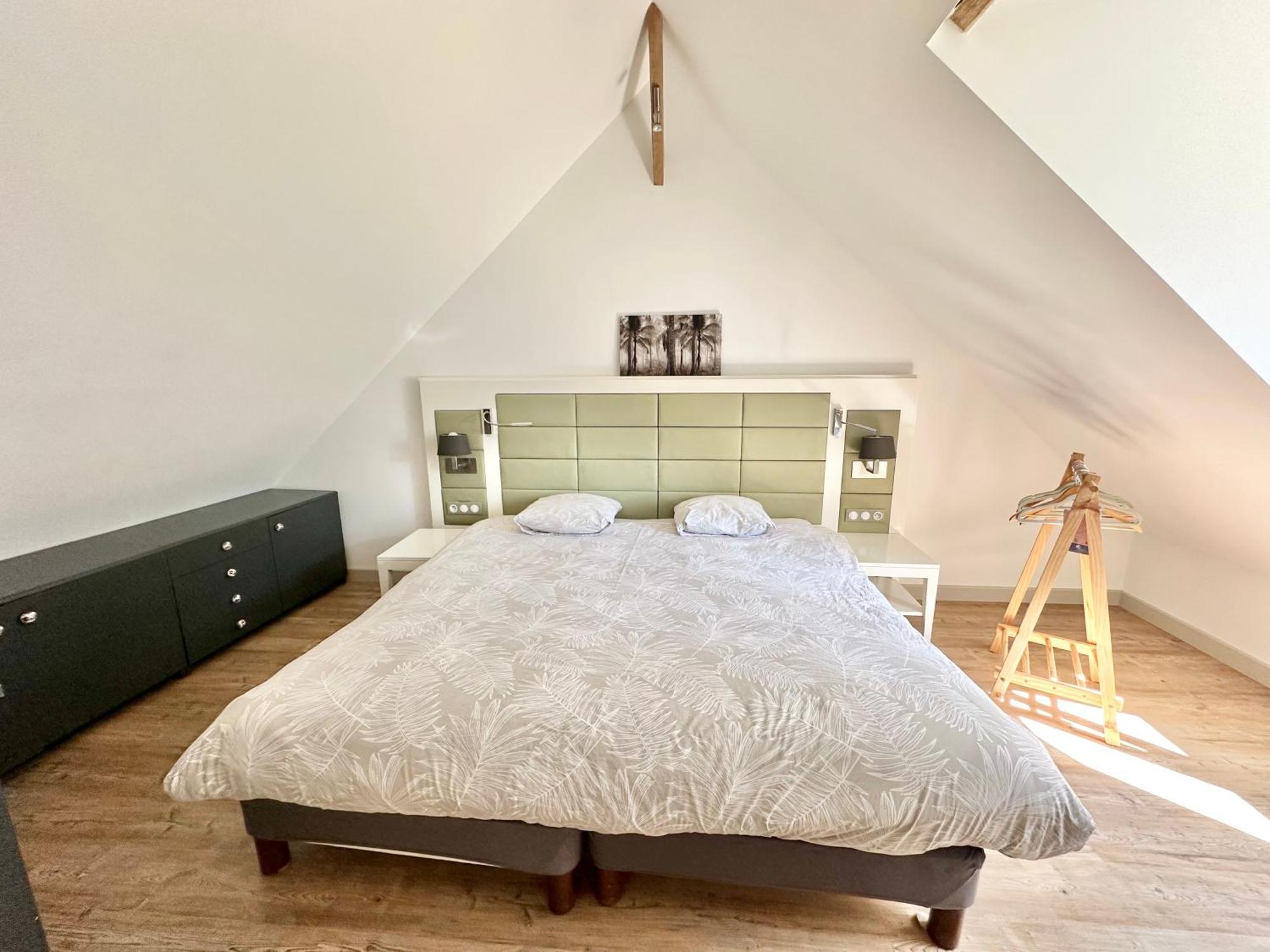 Maison Avec Terrasse - 2 Confortables Pour 4 A 6 Personnes * Verton