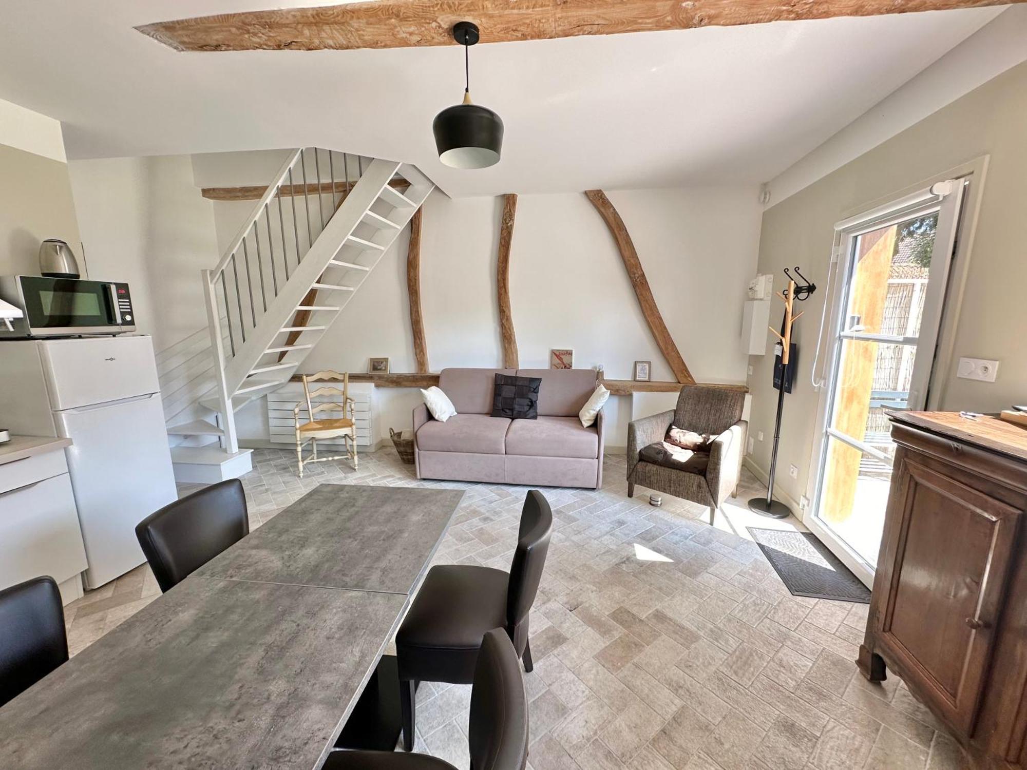 Maison Avec Terrasse - 2 Confortables Pour 4 A 6 Personnes Verton