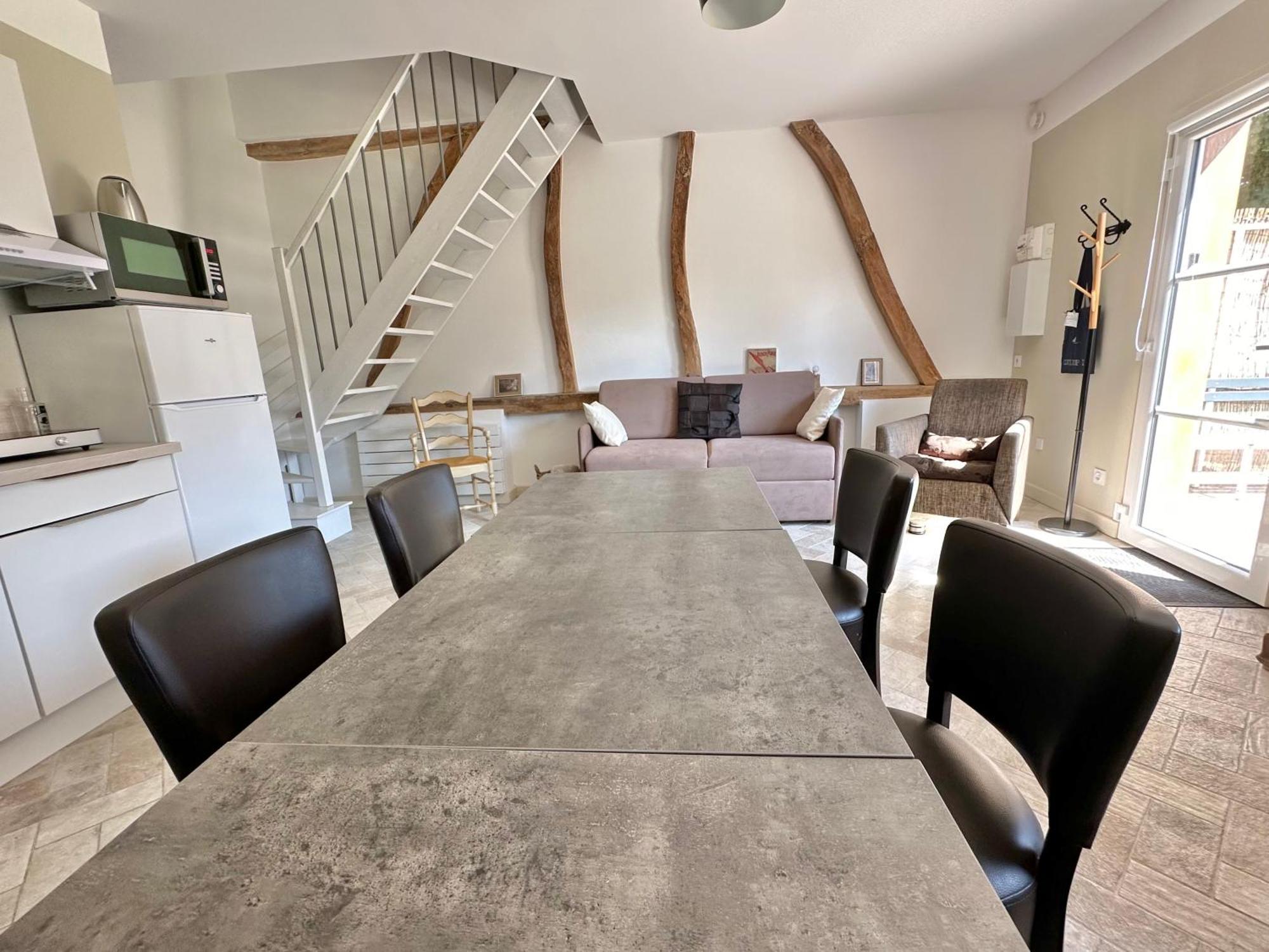 Holiday home Maison Avec Terrasse - 2 Confortables Pour 4 A 6 Personnes Verton