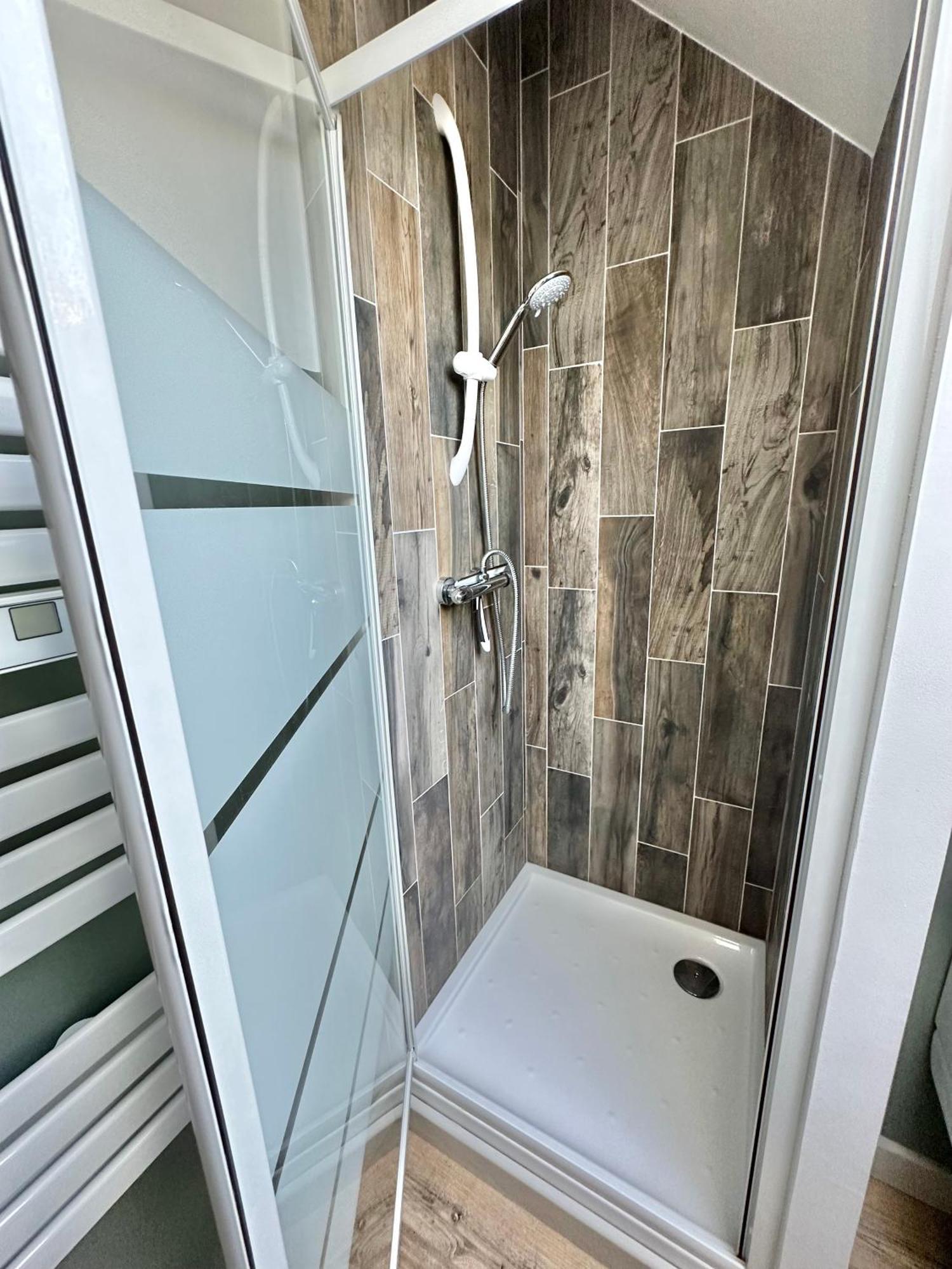 Maison Avec Terrasse - 2 Confortables Pour 4 A 6 Personnes Verton