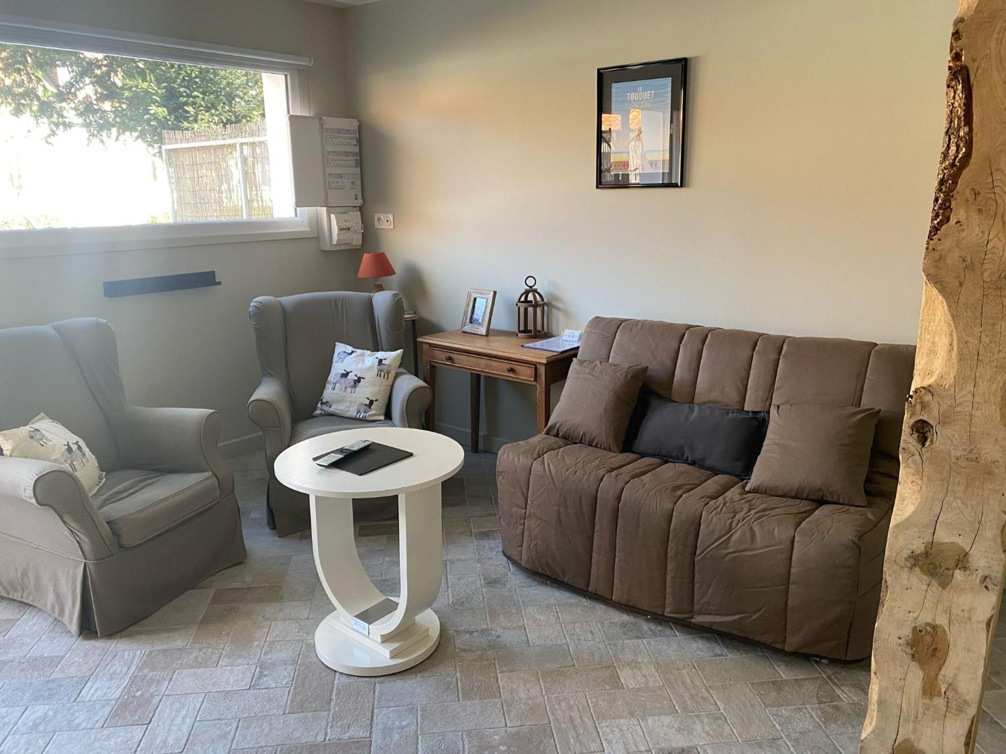 Holiday home Maison Avec Terrasse - 2 Confortables Pour 4 A 6 Personnes Verton